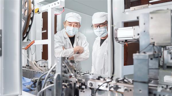 OPPO IoT高管親臨工廠把關(guān)首款智能牙刷 傾力打造高潔凈、智能化的出眾產(chǎn)品